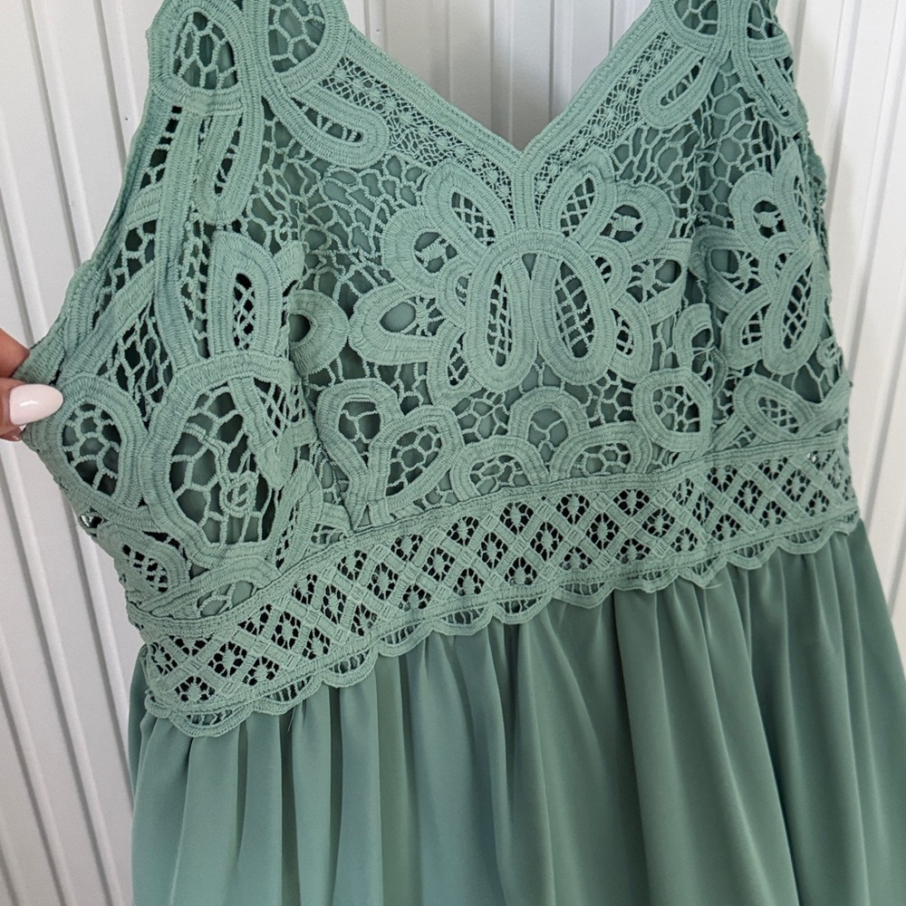 Elegant Green Lace Tiered Dress - Picture 4 of 6